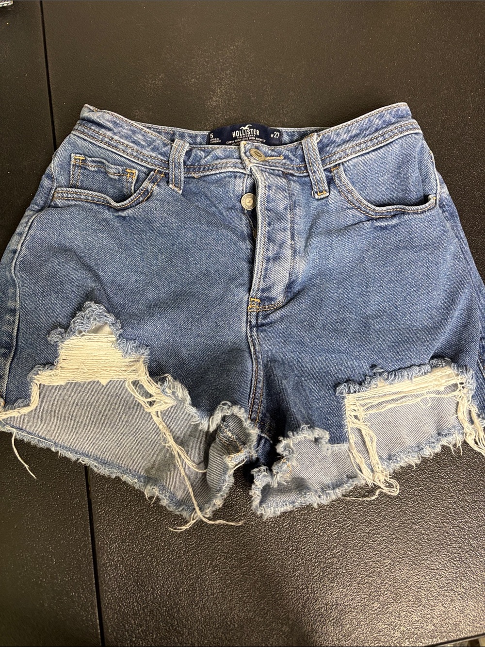 Hollister Distressed Curvy High-Rise Mom 3”Denim Shorts Button Fly